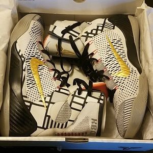 Kobe elite 9 fundamentals.